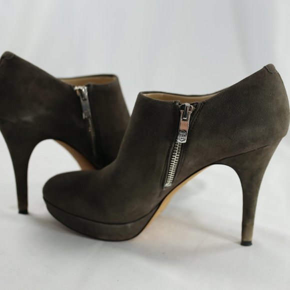 Vince Camuto Shoes | Vince Camuto Elvin Bootie, Size 9.5 | Color: Gray | Size: 9.5 | Chicotlc's Closet